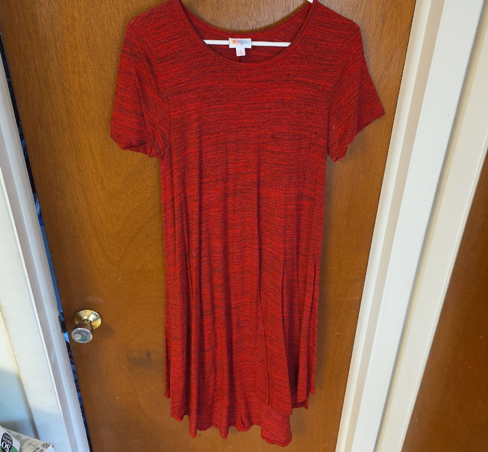 LuLaRoe "Carly" Heathered Crimson Scoop Neck High/Low Dress